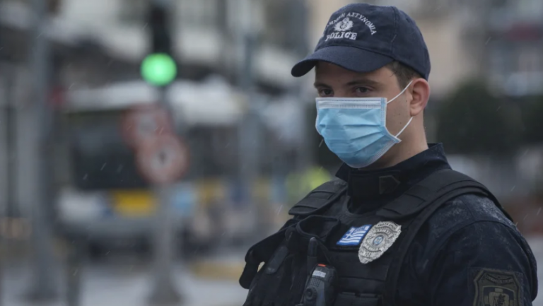 Κολλέγιο Αθηνών: Δεν βρέθηκαν εξωσχολικοί με μαχαίρια – Προσήχθη υπάλληλος ασφαλείας