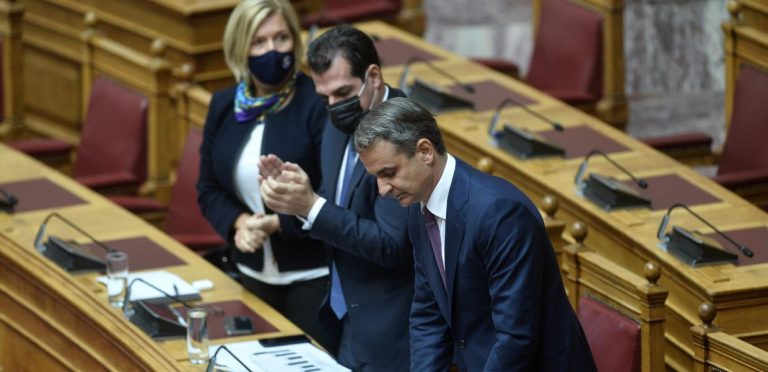 Κρήτη: ΕΝΤΑΣΗ κατά της αναπληρώτριας υπουργού Υγείας, Μίνα Γκάγκα – Μπήκε από την πίσω πόρτα