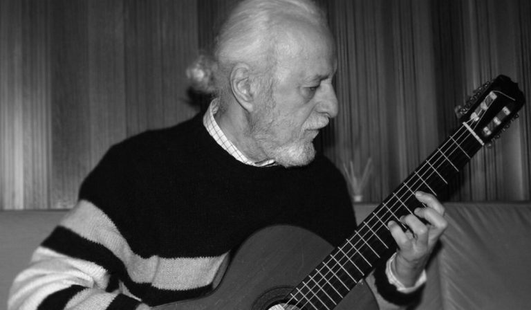 Το ελληνικό τραγούδι θρηνεί τον θάνατο του Νότη Μαυρουδή