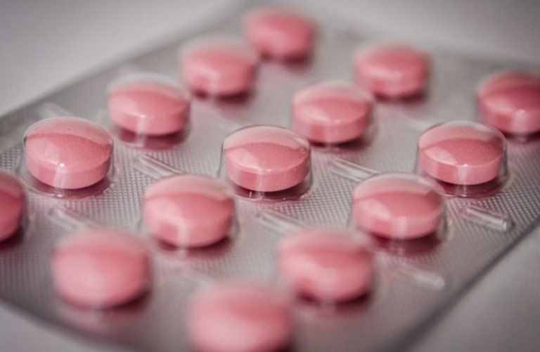 Τα φαρμακεία των ΗΠΑ θα μπορούν πλέον να πωλούν χάπια άμβλωσης