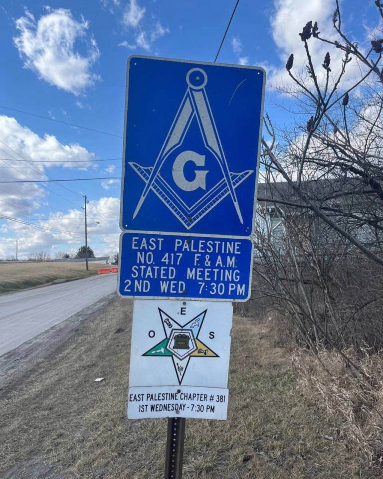 East Palestine ..εκει που το πρωτo τραινο ξεκινησε να ξερναει δηλητηριο