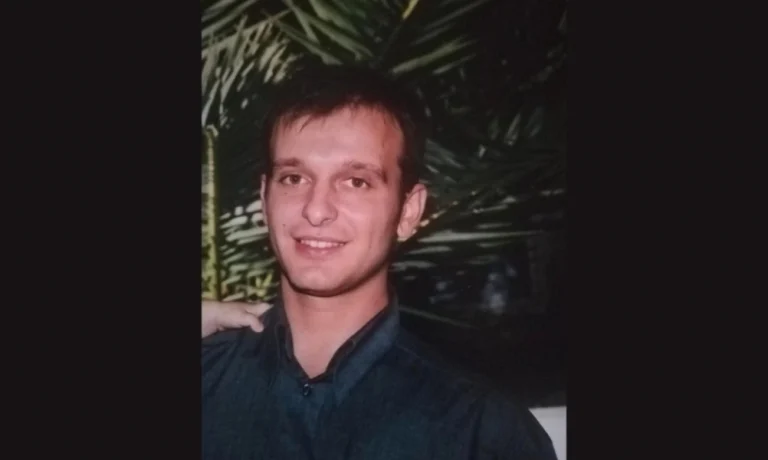 Θέλησε να σώσει τη δουλειά του και εκβιαστικά προχώρησε στο τσίμπημα! Πεθαίνει στον ύπνο του 43χρονος από τη Λάρισα που εργαζόταν στο ΕΚΑΒ