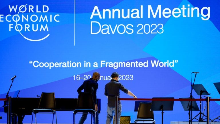 Το Παγκόσμιο Οικονομικό Φόρουμ παραδέχεται πλέον ανοιχτά ότι στόχος τους είναι να δημιουργήσουν μια «Νέα Παγκόσμια Τάξη» μέσα στα επόμενα χρόνια.