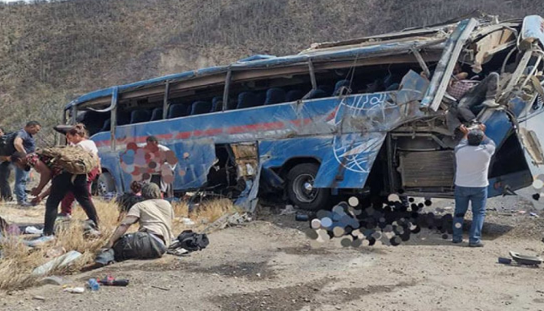 Μεξικό: 17 νεκροί σε ανατροπή λεωφορείου που μετέφερε μετανάστες