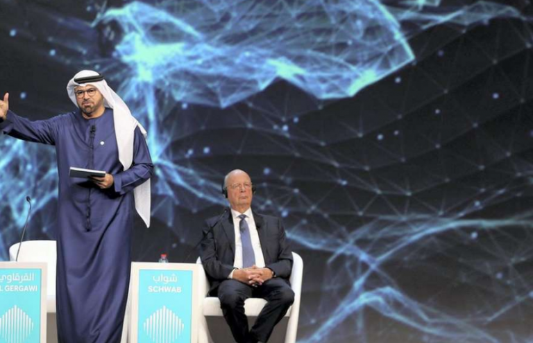 Σβαμπ για τεχνητή νοημοσύνη και VR: «Όποιος τα ελέγχει θα είναι  κυρίαρχος του κόσμου»