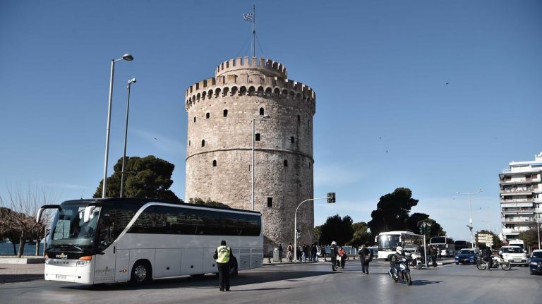ΣΟΚ στην Θεσσαλονίκη: Κατέρρευσε ΞΑΦΝΙΚΑ οδηγός των ΚΤΕΛ κατά την διάρκεια δρομολογίου