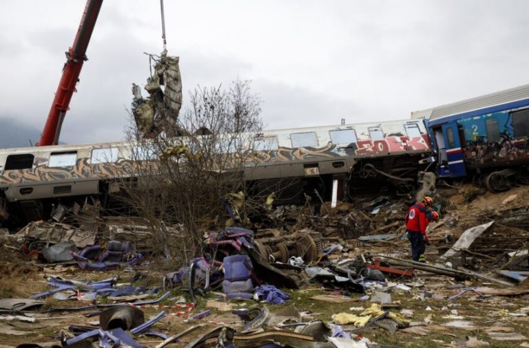 Συγκλονιστική μαρτυρία από τα Τέμπη: “Το ίδιο εισιτήριο δεν πληρώσαμε;;; Το ίδιο ταξίδι δεν κάναμε;;; Συγγνώμη που έζησα…”