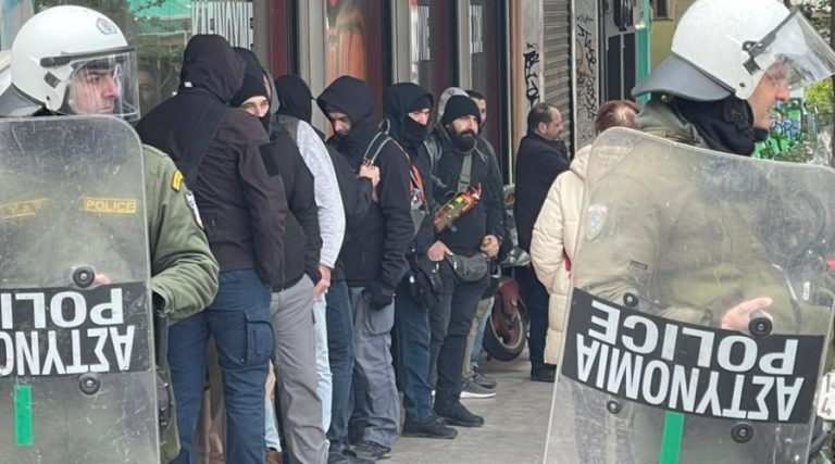 ΤΑ ΠΑΙΔΑΚΙΑ ΤΗΣ ΚΡΑΤΙΚΗΣ ΑΣΦΑΛΕΙΑΣ, ΚΑΝΟΥΝ ΤΑ ΕΠΕΙΣΟΔΙΑ ΚΑΙ ΔΙΑΛΥΟΥΝ ΤΙΣ ΠΟΡΕΙΕΣ;;; ΕΙΚΟΝΕΣ ΠΟΥ ΕΙΝΑΙ ΠΛΕΟΝ ΓΝΩΡΙΜΕΣ ΣΕ ΟΛΟΥΣ ΚΑΙ ΠΡΟΚΑΛΟΥΝ