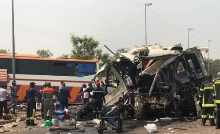 Ακτή Ελεφαντοστού: 15 νεκροί σε σύγκρουση μικρού λεωφορείου με φορτηγό