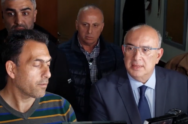 Πρωτόγνωρο φιάσκο του υφυπουργού Μεταφορών – Οι εργαζόμενοι αποκάλυψαν LIVE το ψέμα