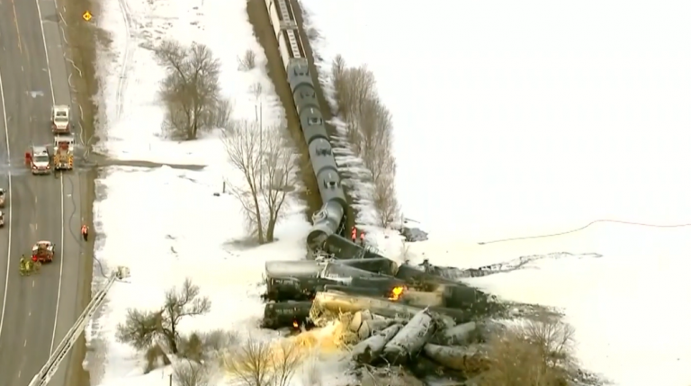 Συναγερμός στη Μινεσότα: Εκτροχιάστηκε τρένο με αιθανόλη – Εκκενώνονται σπίτια