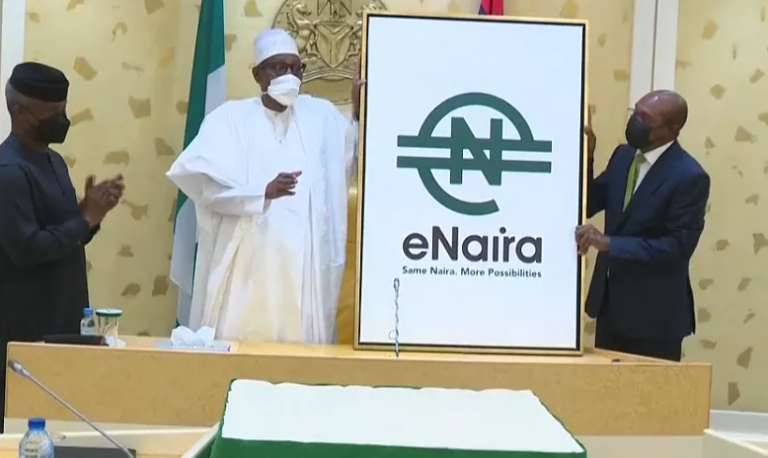 Η Νιγηρία ήταν η πρώτη χώρα που πέρασε στο ηλεκτρονικό χρήμα και επήλθε το απόλυτο οικονομικό χάος στην χώρα