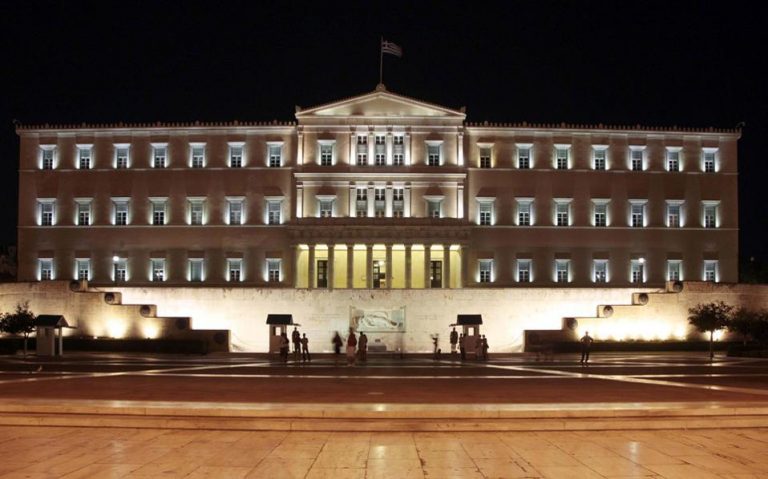 Το σύστημα καταρρεέι… Θέμα χρόνου. Σχεδιάζουν πολιτική αποσταθεροποίηση.