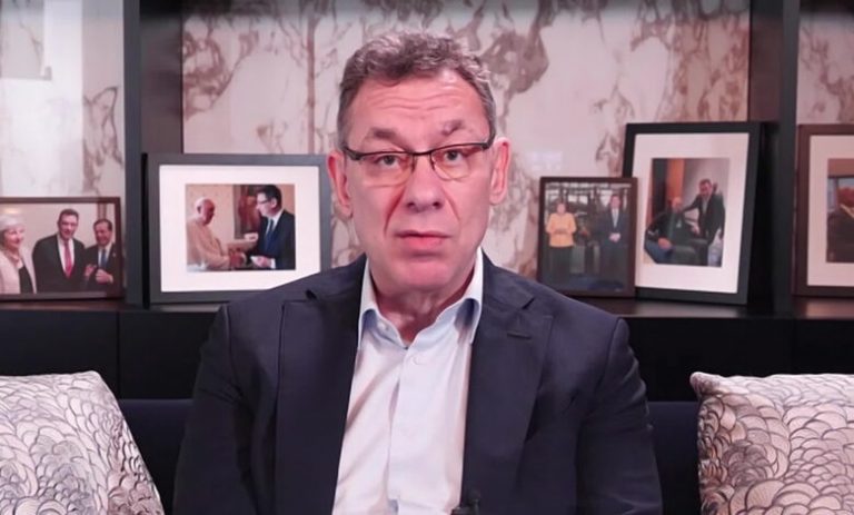 Μπουρλά: «O ένας στους 3 θα αναπτύξει καρκίνο στη διάρκεια της ζωής του, αλλά μην ανησυχείτε, έχουμε τη θεραπεία»…