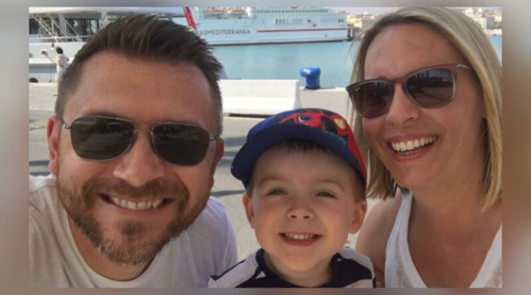 Οι ενέσεις Covid δολοφόνησαν την 44χρονη παρουσιάστρια του BBC: Ο χήρος της μήνυσε την AstraZeneca