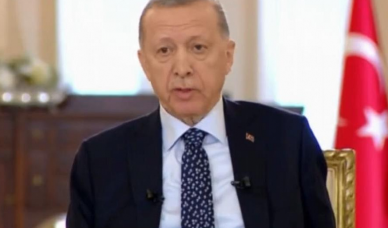 Χουριέτ: «Τι συνέβη όταν ο Ερντογάν αρρώστησε σε ζωντανή εκπομπή»