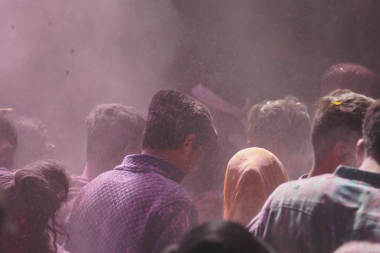 Θλίψη για την ανθρωπότητα!! Ποδοπατήθηκαν για…8 δολάρια!! 85 νεκροί