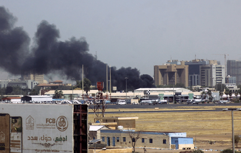 Σουδάν: Προσωρινή κατάπαυση του πυρός έπειτα από παρέμβαση των ΗΠΑ