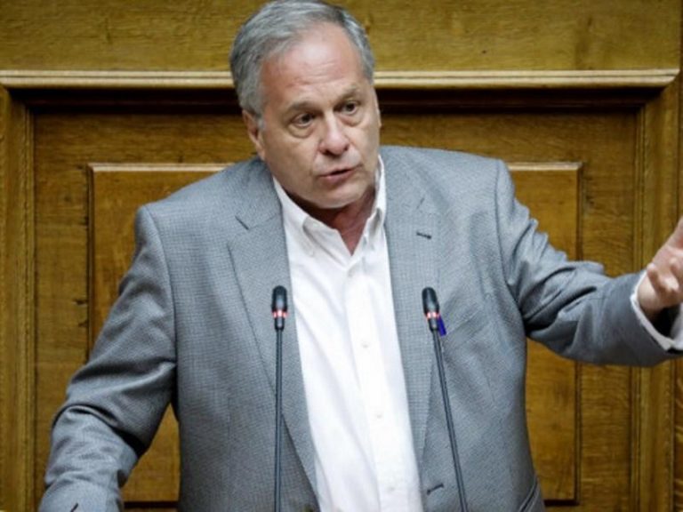 Βίαιη Επίθεση κατά Βουλευτή ΣΥΡΙΖΑ στην Πάτρα – Σοκαριστικό συμβάν με καταστηματάρχη και αδελφό του