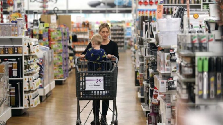 Ο θάνατος των φυσικών καταστημάτων ξεκίνησε ήδη από τις ΗΠΑ> 50.000 θα κλείσουν ως το 2027