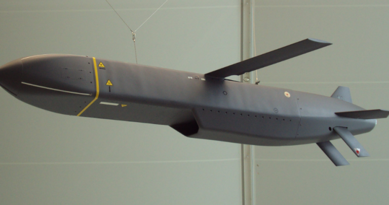 Οι πύραυλοι Storm Shadow άνοιξαν την «όρεξη» του Β.Ζελένσκι: Ζητά άδεια για να χτυπήσει στόχους μέσα στην Ρωσία