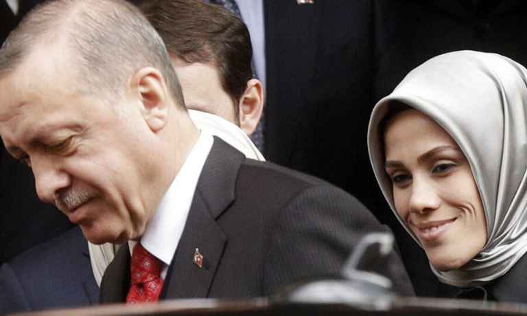 Εκλογές στην Τουρκία: «Η ημισέληνος θα κερδίσει τον σταυρό της Δύσης», έγραψε στο Twitter η κόρη του Ερντογάν