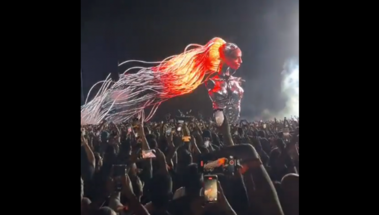 Ζητωκραυγάζουν με τον μετανθρωπισμο, θα πατιούνται για το ποιος θα το παρει πρώτος.