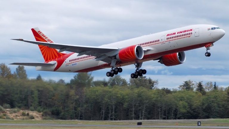 Αεροσκάφος της Air India που εκτελούσε πτήση από το Δελχί στο Σαν Φρανσίσκο προγειώθηκε στη Ρωσία λόγω τεχνικού προβλήματος