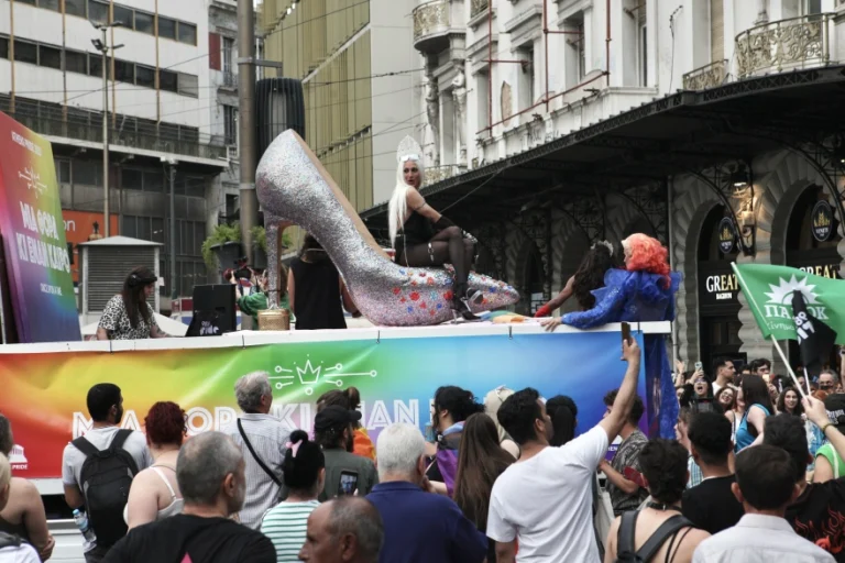 Η αμαρτία , αντανακλάται και στα πεπρωμένα του σύμπαντος κόσμου