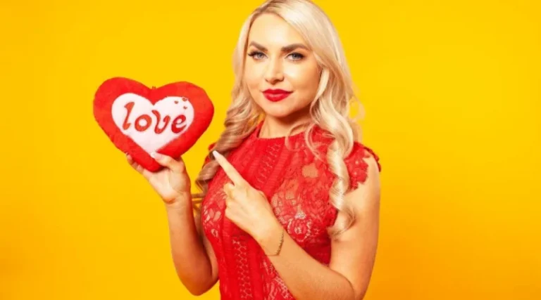 ΞΑΦΝΙΚΑ και ΑΙΦΝΙΔΙΑ πάει και η 32χρονη σταρ Miss Bikini Ιρλαδίας σε ηλικία 32 ετών