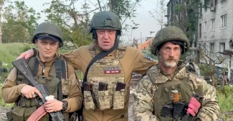 Μόσχα: Σε εξέλιξη απόπειρα πραξικοπήματος – Πριγκόζιν: Θα πάμε μέχρι τέλους