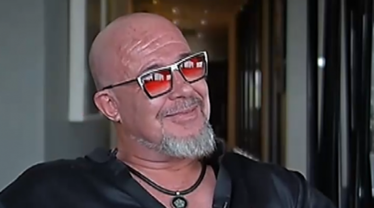 ΞΑΦΝΙΚΑ και ΑΙΦΝΙΔΙΑ πάει και ο 55χρονος ηθοποιός Jamie Bartlett – Η υποχρεωτική ανοσία ήταν βαριά