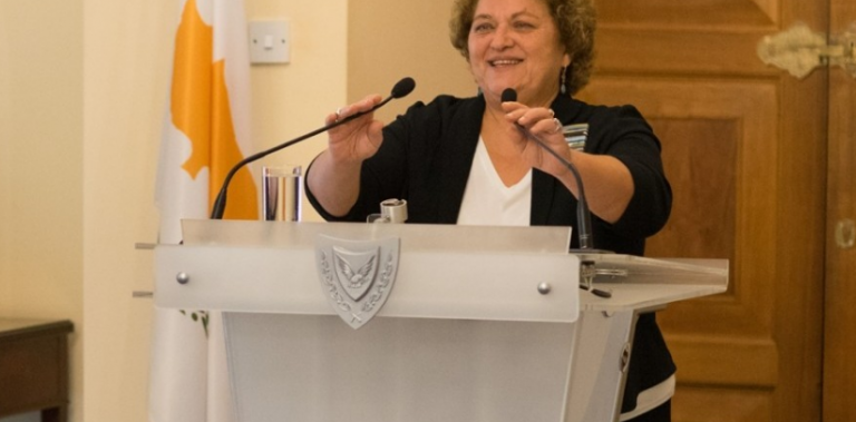 Γ Βασ. 10,14 Καὶ ἦν ὁ σταθμὸς τοῦ χρυσίου τοῦ ἐληλυθότος τῷ Σαλωμὼν ἐν ἐνιαυτῷ ἑνὶ ἑξακόσια καὶ ἐξηκονταὲξ τάλαντα χρυσίου,/ Δέσπω Μιχαηλίδου: τα παιδιά δεν ανήκουν στους γονείς τους,ΤΙ ΣΗΜΑΙΝΕΙ L.U.C.I.D !….