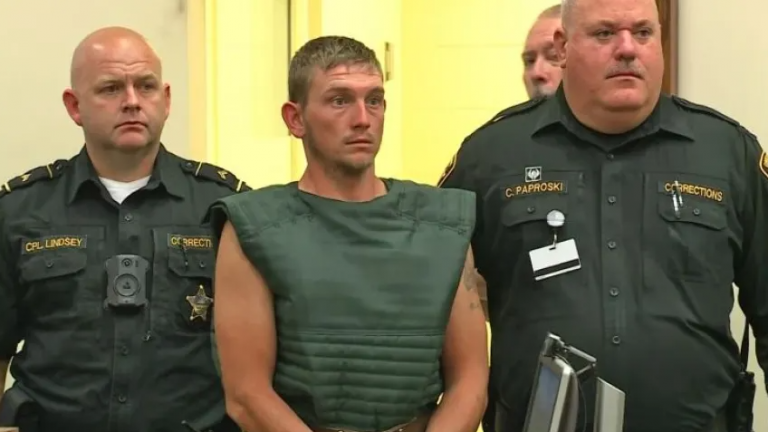 Φρίκη στο Οχάιο: Πατέρας έβαλε στη σειρά τα 3 αγοράκια του και τα εκτέλεσε