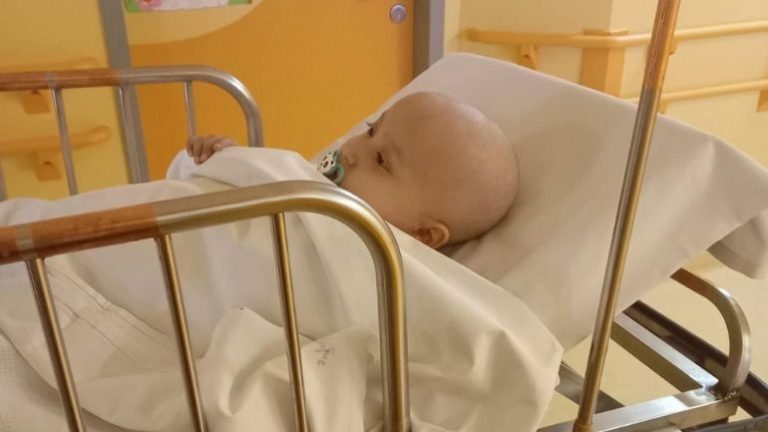 Έκκληση για βοήθεια στον μικρό Άγγελο που χρειάζεται μεταμόσχευση