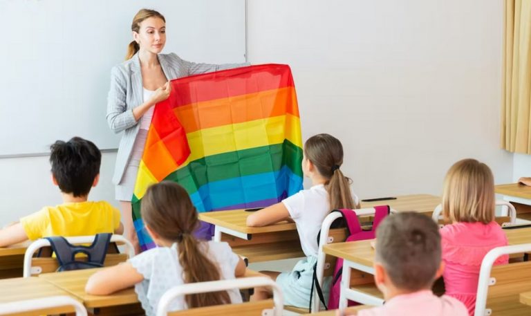 Που οδηγεί άραγε η διαβόητη σεξουαλική διαπαιδαγώγηση;