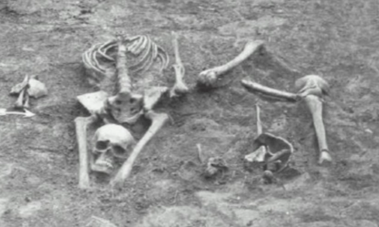 Ανακάλυψαν τάφους με 450 βρυκόλακες