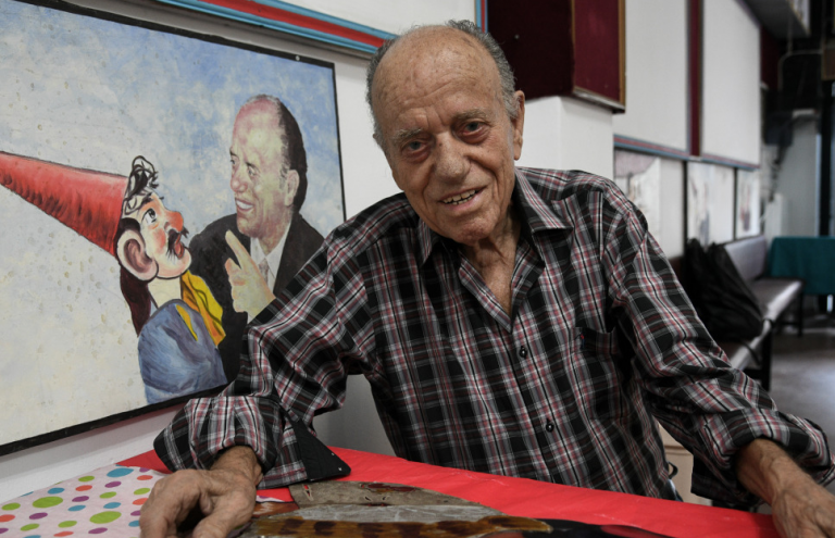 Θανάσης Σπυρόπουλος: Πέθανε ο γνωστός καραγκιοζοπαίχτης σε ηλικία 92 ετών – Η πορεία του