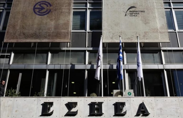 Πέθανε στα 58 του ο δημοσιογράφος Άγγελος Μπόβαλης
