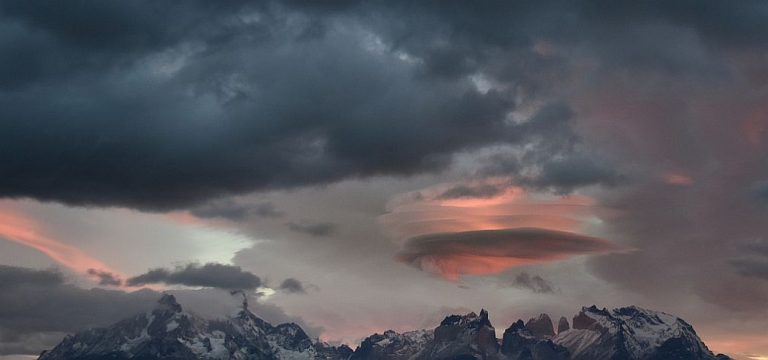 Χάρβαρντ: Εντοπίστηκαν συντρίμμια από διαστημικό σκάφος στα νησιά Παπούα