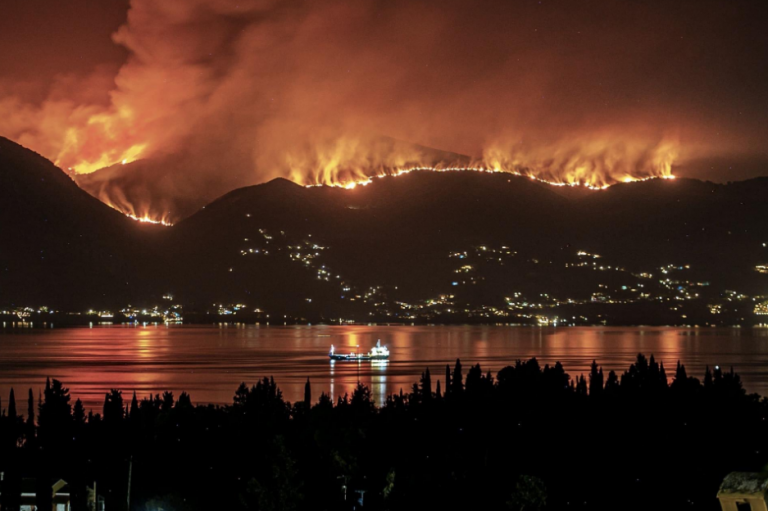 Έδωσαν άδεια για ξενοδοχείο στα καμένα στο σημείο που ο Μητσοτάκης έλεγε «Κάποια στιγμή το δάσος θα καεί» και ο Άδ.Γεωργιάδης «Τι να κάνουμε αυτό το πράγμα αν δεν αποδίδει χρήμα»!