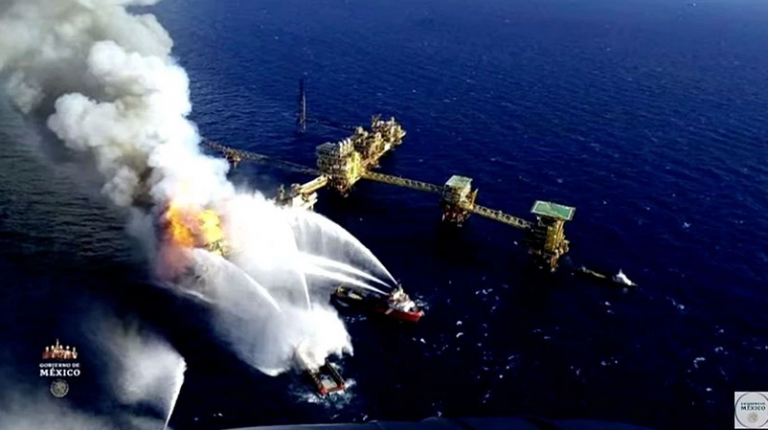 Δύο νεκροί στο Μεξικό εξαιτίας πυρκαγιάς σε θαλάσσια εξέδρα άντλησης πετρελαίου