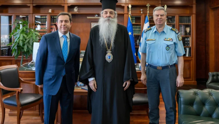 Ποιος είναι ο Μηταράκης ο περιούσιος που έφαγε πόρτα για να σωθεί ο Μωυσής Γουρλοματης