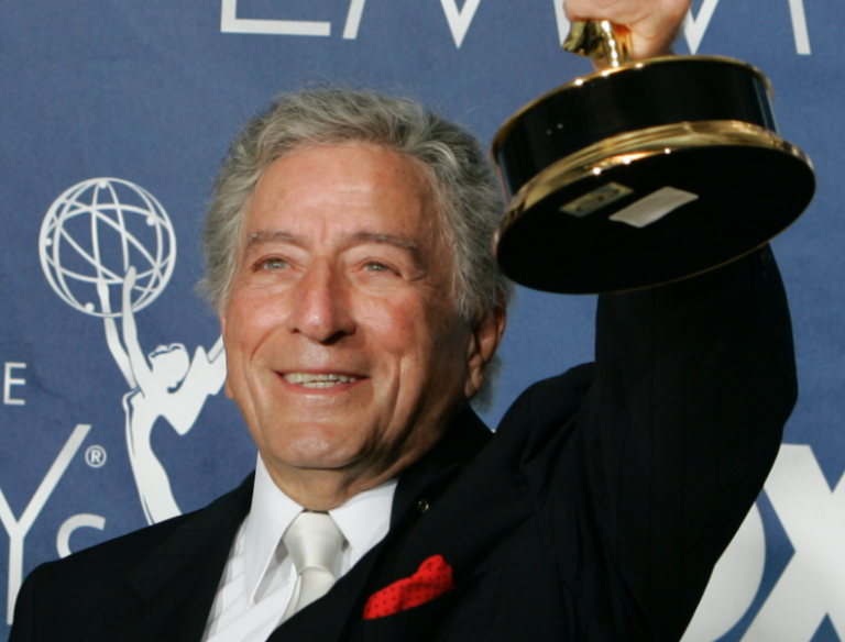Πέθανε ο θρυλικός τραγουδιστής Τόνι Μπένετ σε ηλικία 96 ετών