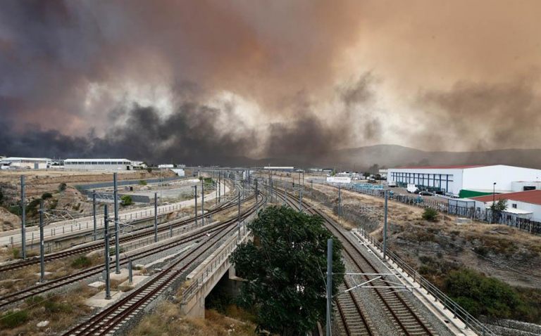 Αναζωπύρωση στον Ασπρόπυργο – Μήνυμα του 112 για εκκένωση του Σοφού