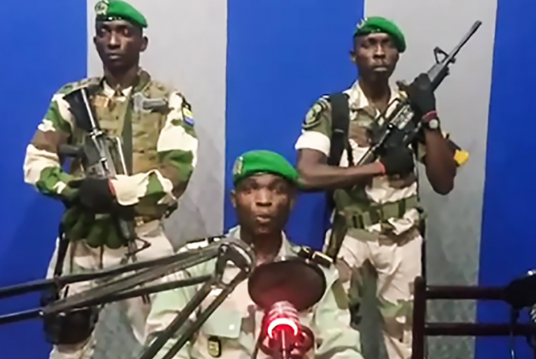 Γκαμπόν-προεδρικές εκλογές: Η κυβέρνηση κόβει το internet, επιβάλλει απαγόρευση κυκλοφορίας