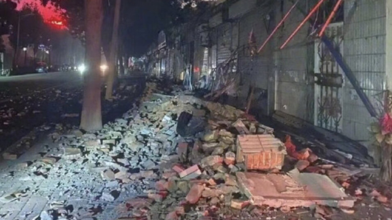 Σεισμός 5,4 Ρίχτερ στην Κίνα: Τουλάχιστον 21 τραυματίες και 100 καταρρεύσεις κτιρίων