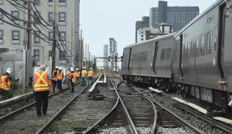 ΗΠΑ: Εκτροχιασμός τρένου σε προάστιο της Νέας Υόρκης – Τουλάχιστον επτά τραυματίες