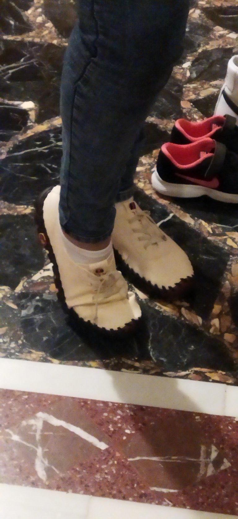 Παπουτσακι ενα μιση ευρω …μολις εφτασε !!…