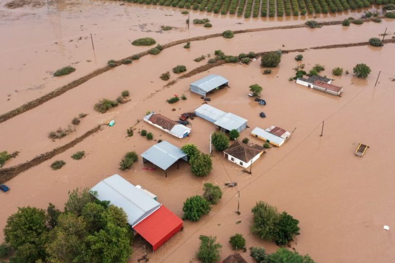 O εφιάλτης της πλημμύρας επέστρεψε στην Καρδίτσα: Εκκενώνονται χωριά – Αποκλειστικά υπεύθυνη η κυβέρνηση για τη νέα καταστροφή